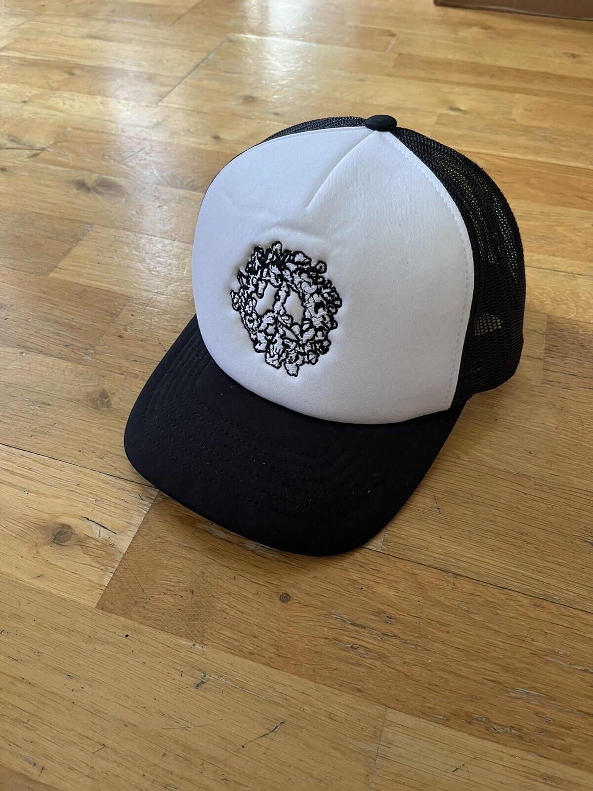 Picture 1 of 5