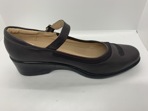 First comfort size 8 1/2 woman’s brown shoe - Picture 9 of 12