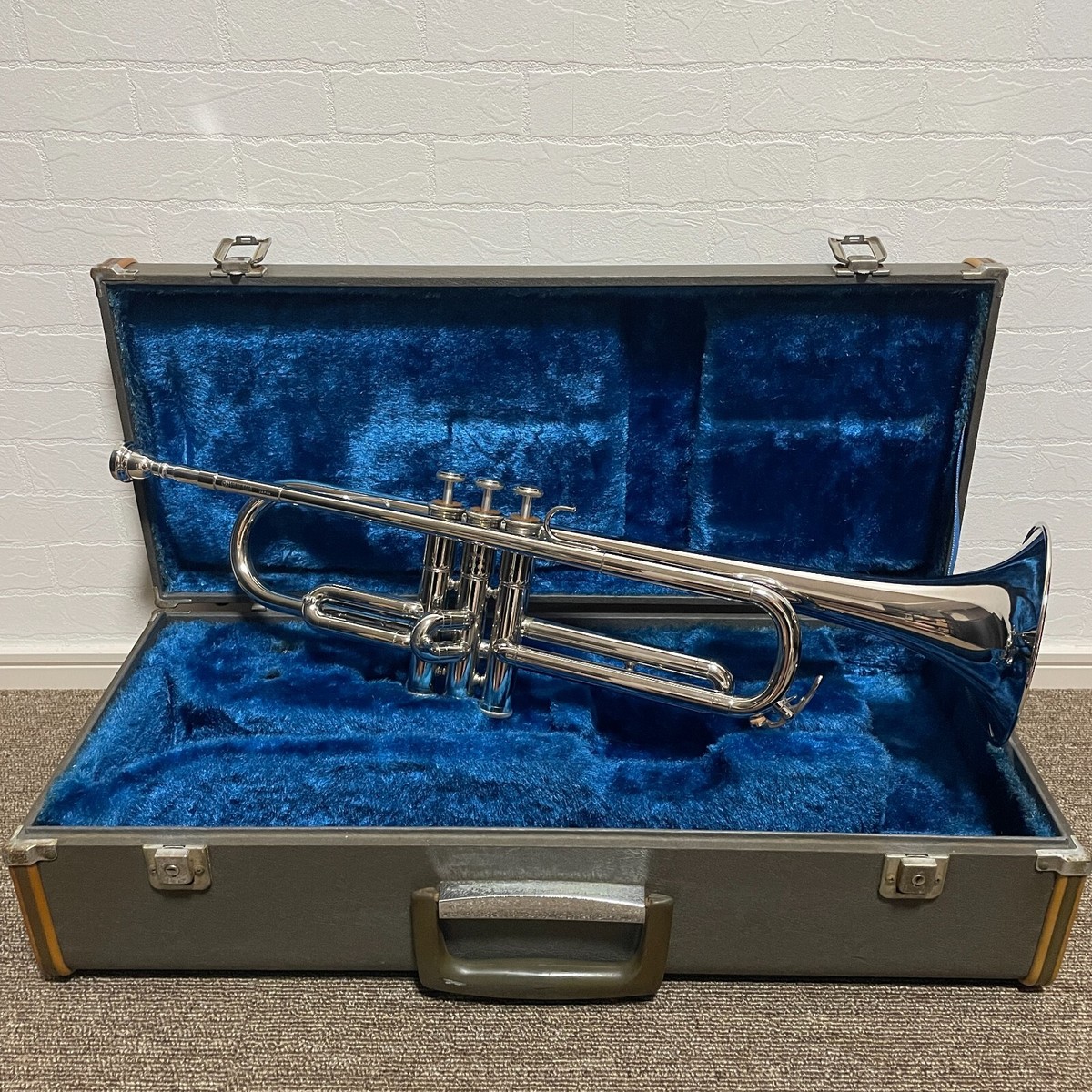 YAMAHA YTR-135 YTR135 Trumpet Silver Color with Hard Case YAMAHA YTR-135 YTR135 Trumpet Silver Color with Hard Case