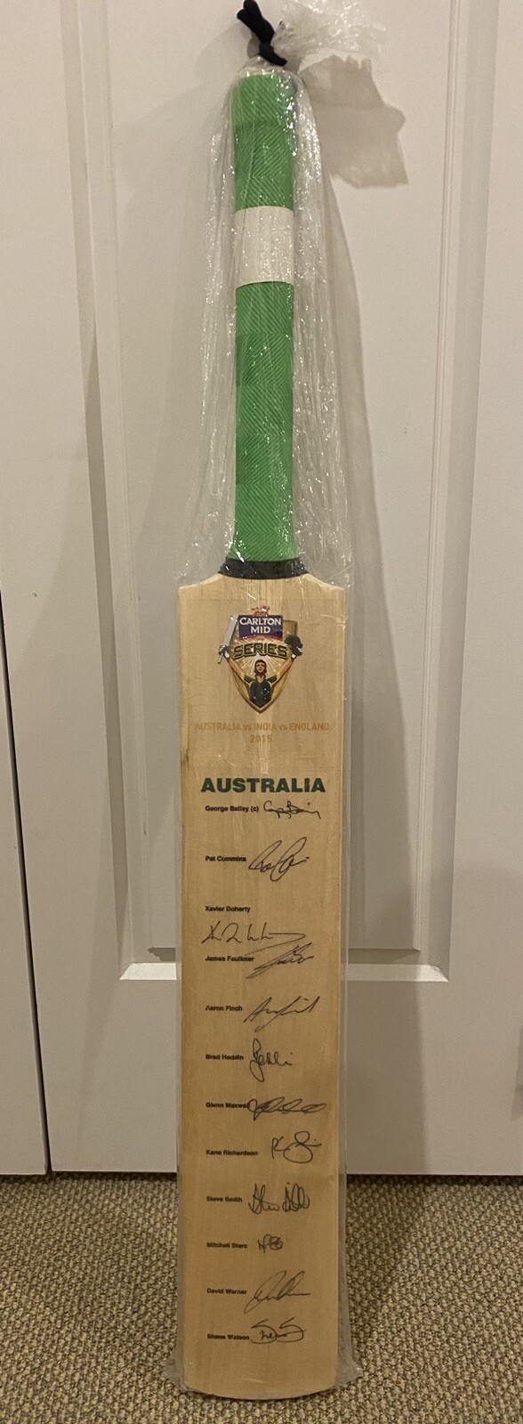 Authentic Cricket Australia Kookaburra Bat Signed by 2015 ODI team