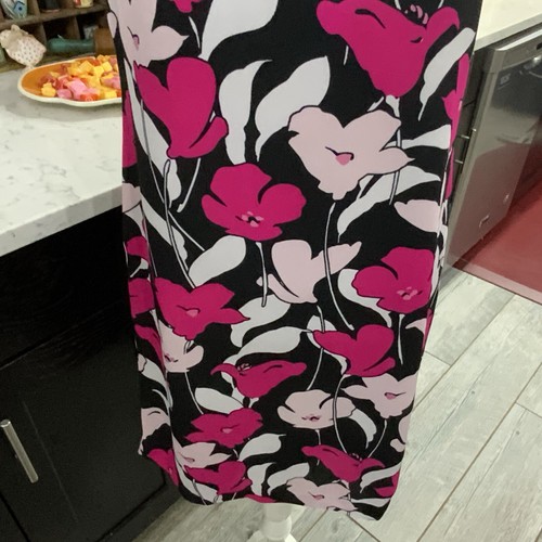 Vince Camuto Size 4 Sheath Dress Floral Pink Black Knee Length Feminine New $119 - Picture 3 of 15