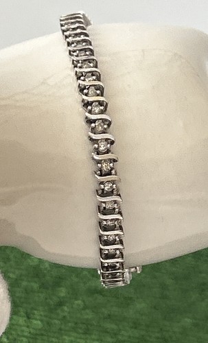 Vtg. 14K Solid White GOLD White Sapphire Stone Tennis Bracelet 7.91 Grams - Picture 2 of 8