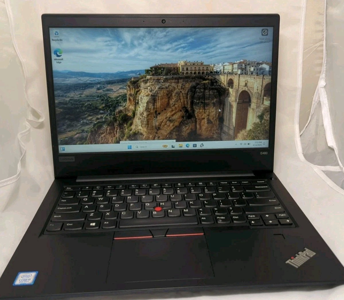 Lenovo ThinkPad E480 14'' i5-8250U 1.60GHz 8GB 256GB Windows 11