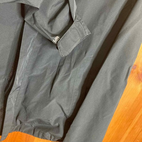 Under Armour Boys Black windbreaker. SZ Large - Picture 4 of 8