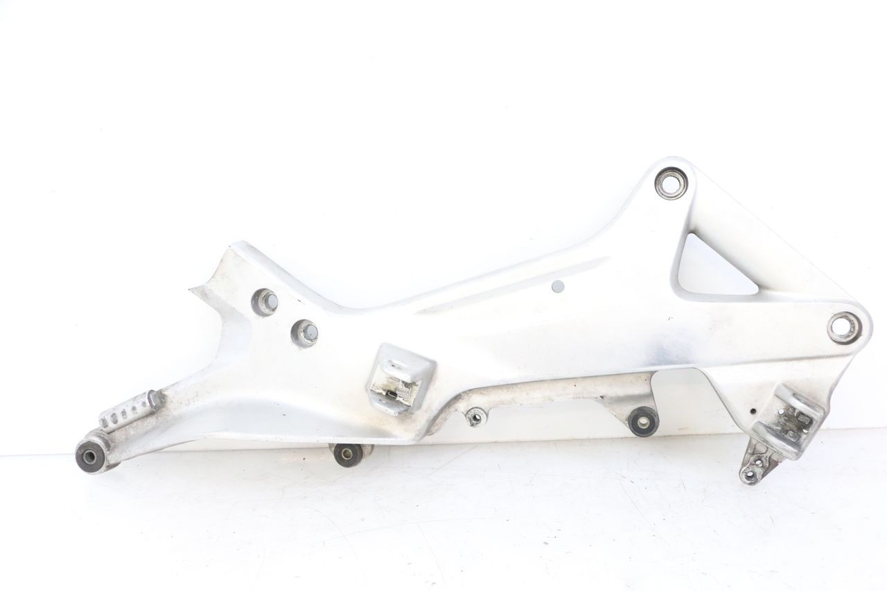 FUSSRASTEN HALTEPLATTEN VORN RECHT - HONDA ST PAN EUROPEAN 1300 (2002 - 2013)
