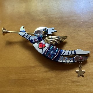 LIZTECH Artisan Jewelry 1990 Flying Herald Angel Trumpet Heart 3.5" Signed
