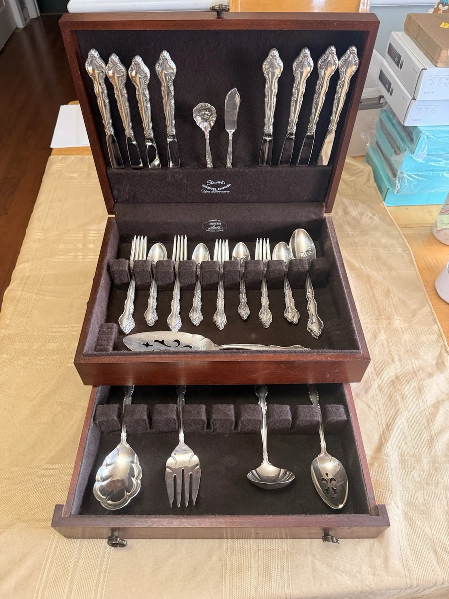 International Silver Flatware-Set Antique US Silver-Plated