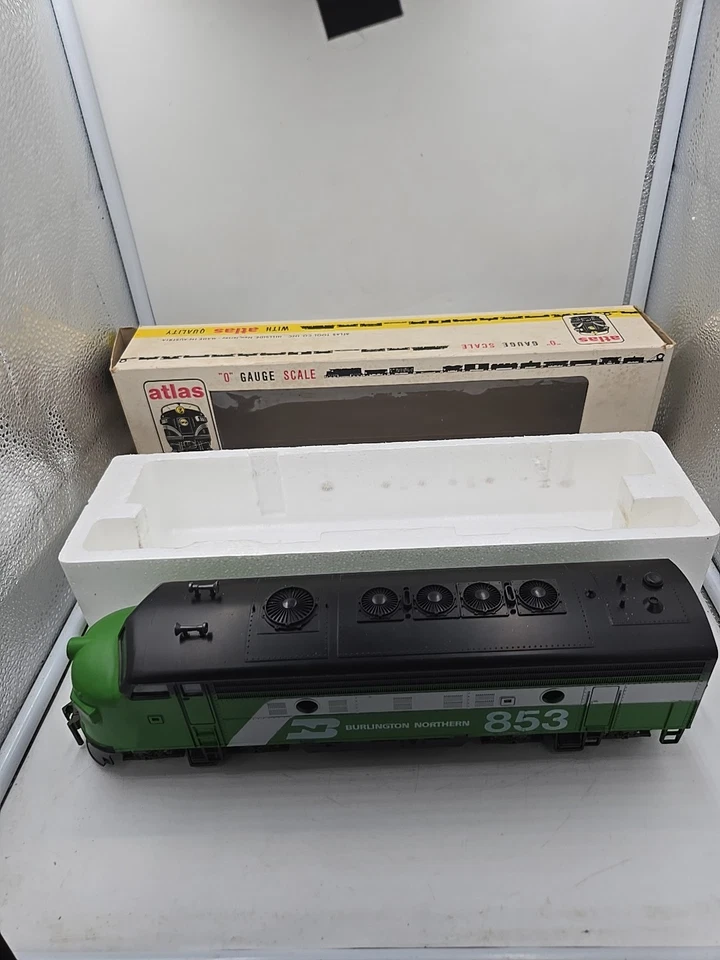 Atlas  O Gauge POWERED Burlington Northern F_9  Unit Diesel Locomotive  - Image 3 of 4