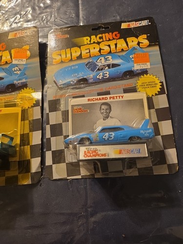 Racing Superstars Richard Petty Diecast Stock Car Collector Card 1991 NASCAR New - Picture 3 of 14