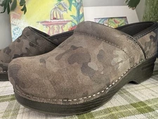 Dansko Camouflage Clog Women’s Size 37