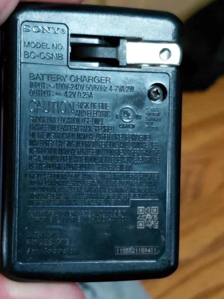 Cargador de batería original Sony BC-CSNB NP-BN1 y batería tipo N  Foto 2 de 4