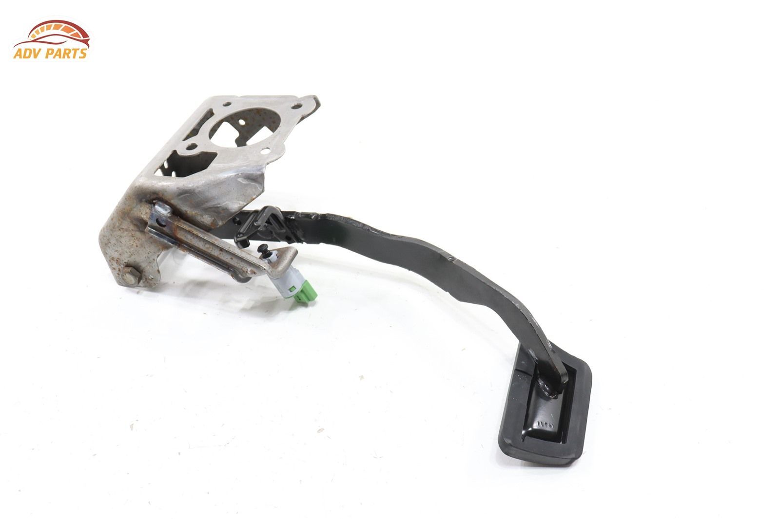 2014 - 2020 MASERATI QUATTROPORTE BRAKE STOP PEDAL W/ PAD OEM