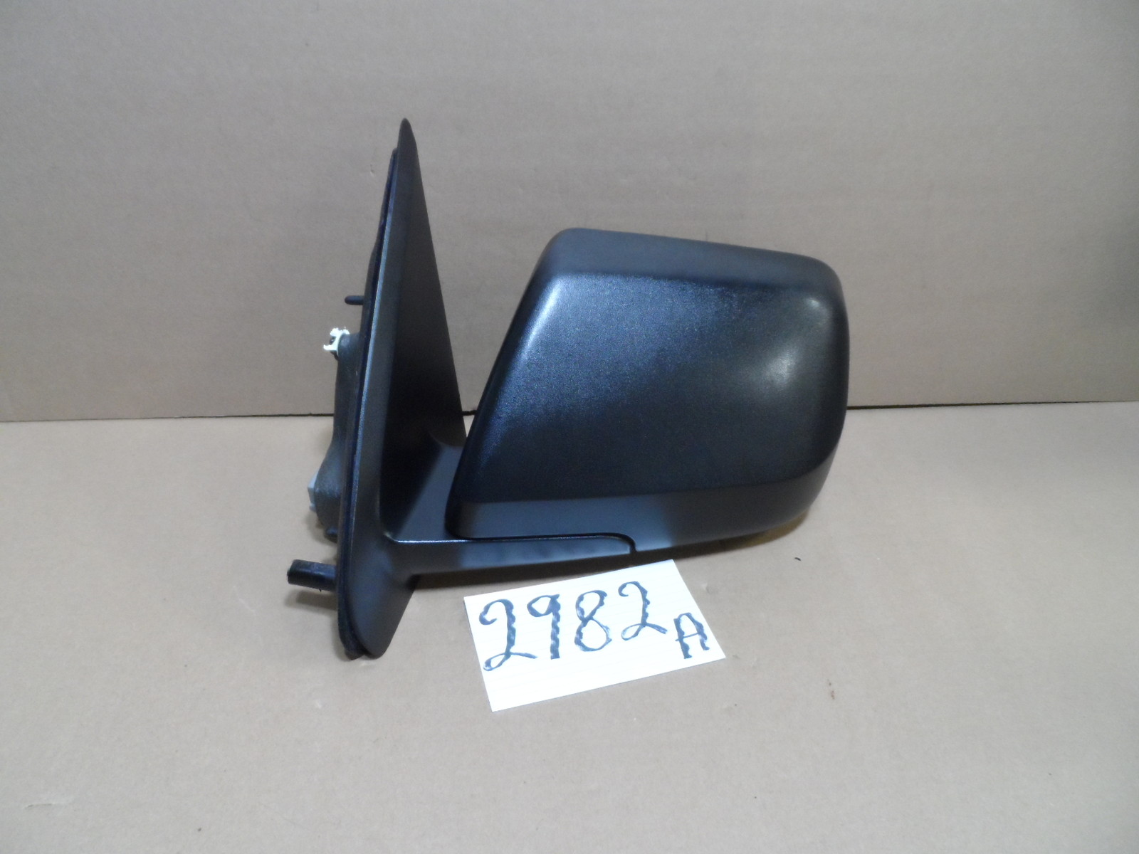 2008 - 2009 Mercury Mariner DRIVER side Mirror Used Power Textured #2982-A