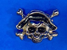 Figural Skull In Pirates Hat Belt Buckle - Perfect For Halloween Costume