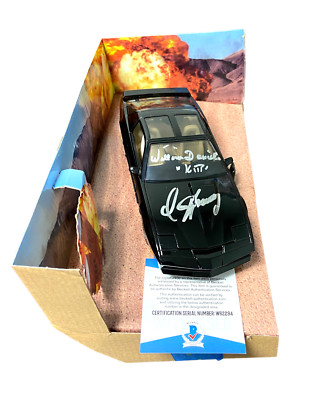 DAVID HASSELHOFF WILLIAM DANIELS SIGNED AUTO KITT 1:24 CAR KNIGHT RIDER BECKETT