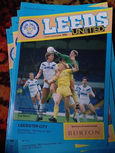 17 Leeds United 1987/88 Programmes Can Split - Bild 13 von 18