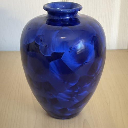 Stunning, Louise Reding, Cobalt Blue 6" Art Pottery Vase with Crystalline Glaze - Afbeelding 2 van 4
