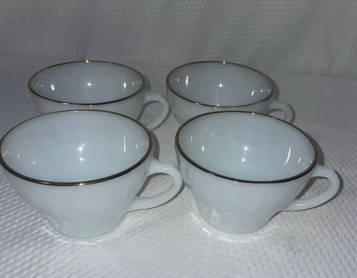 Set Of 4 Anchor Hocking Fire King Milk Glass Coffee Mugs Cups with Gold Rim