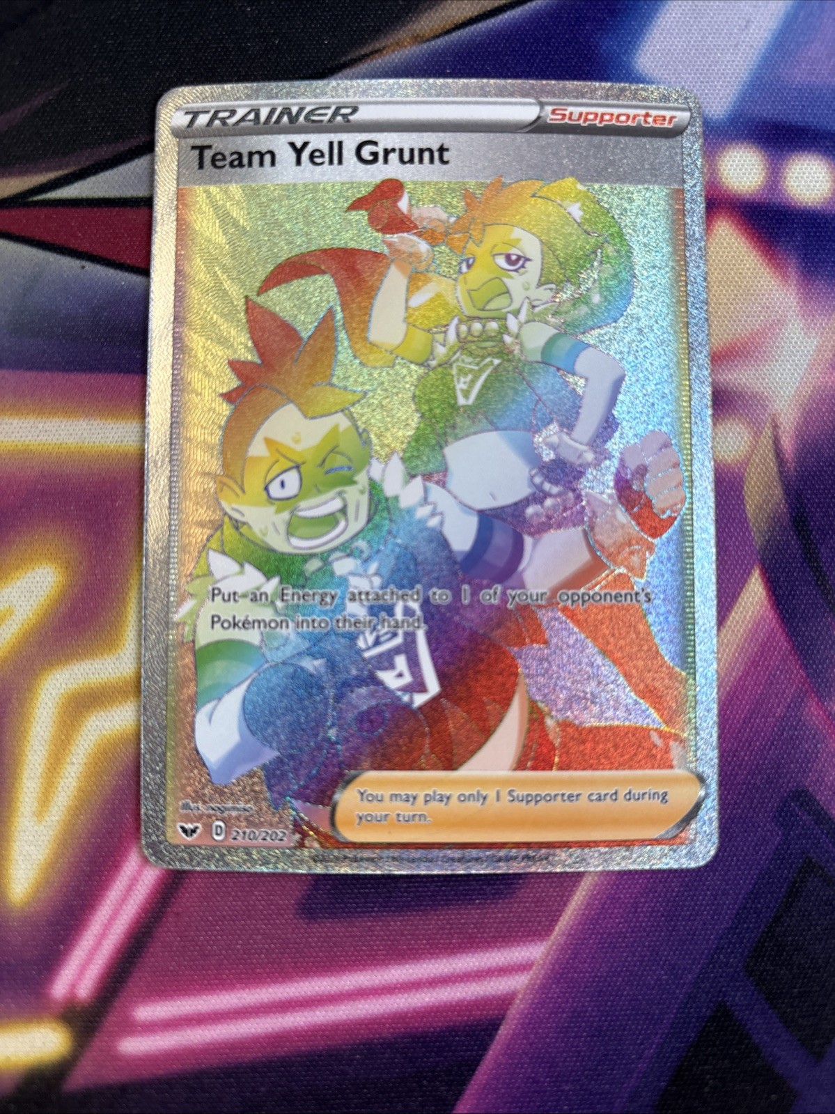 Team Yell Grunt - 210/202 - Pokemon Sword & Shield Base Set Secret Rare Card NM