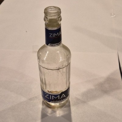 Zima Clearmalt 12 oz Clear Soda Bottle A43