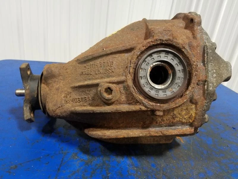 2005-2008 Dodge Magnum Rear Differential Carrier Assembly 3.07 Ratio OEM - Image 4 of 4