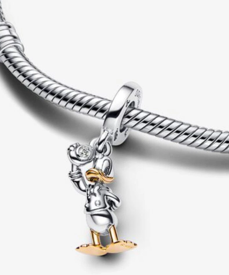 Pandora x Disney 100. Jubiläum Donald Duck Charm Anhänger / 792683C01 - Bild 3 von 3