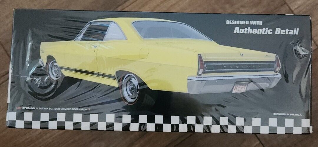 AMT 1:25 Scale 1967 Mercury Comet Cyclone GT Plastic Model AMT 1:25 Scale 1967 Mercury Comet Cyclone GT Plastic Model