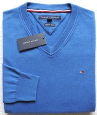 Tommy Hilfiger Men's Signature Solid V-Neck Sweater, Blue, Size: S