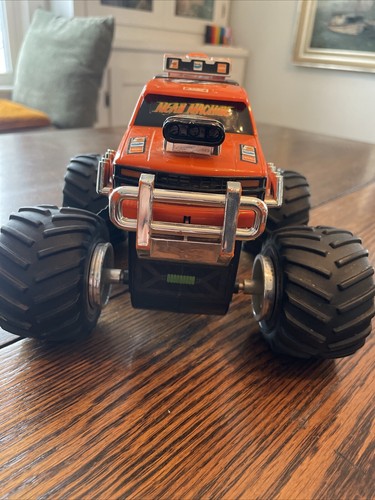 Lanard Mean Machine Monster Truck Vintage 1993 naranja 4x4 Chevy para reparación de piezas - Imagen 2 de 9