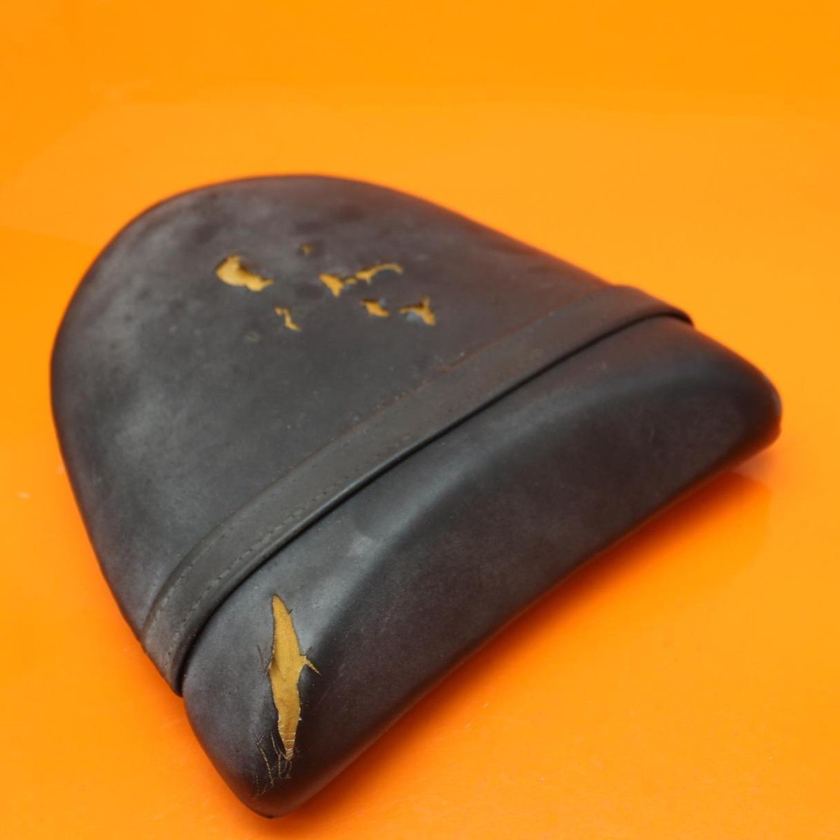 したん Kawasaki OEM Part 53003-0009-ma Black Leather Rear Seat for sale