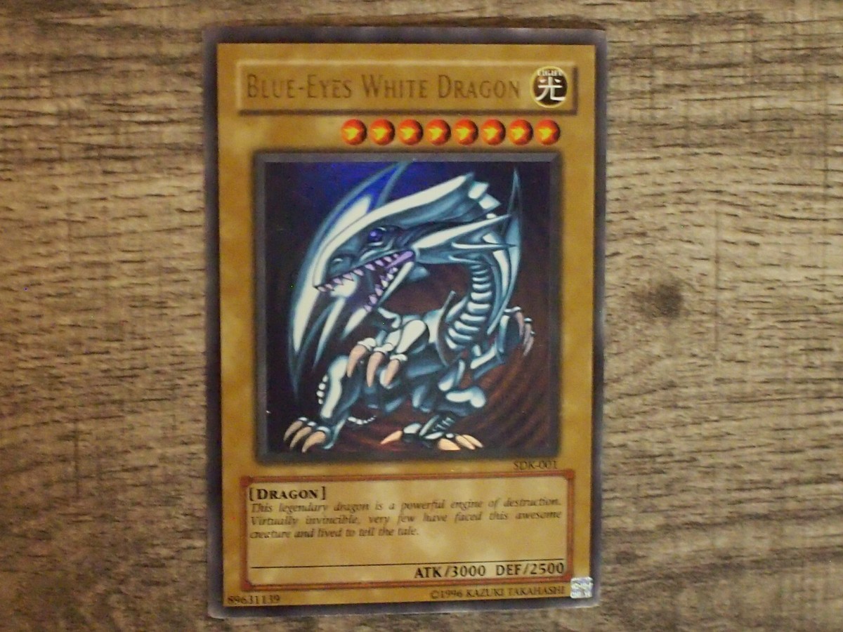 Yu-Gi-Oh Blue-Eyes White Dragon SDK-001 2002 Unlimited