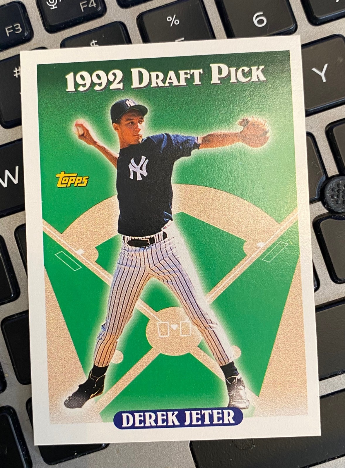 1993 Topps Derek Jeter Rookie #98 New York Yankees Baseball Card nm cond / bx100