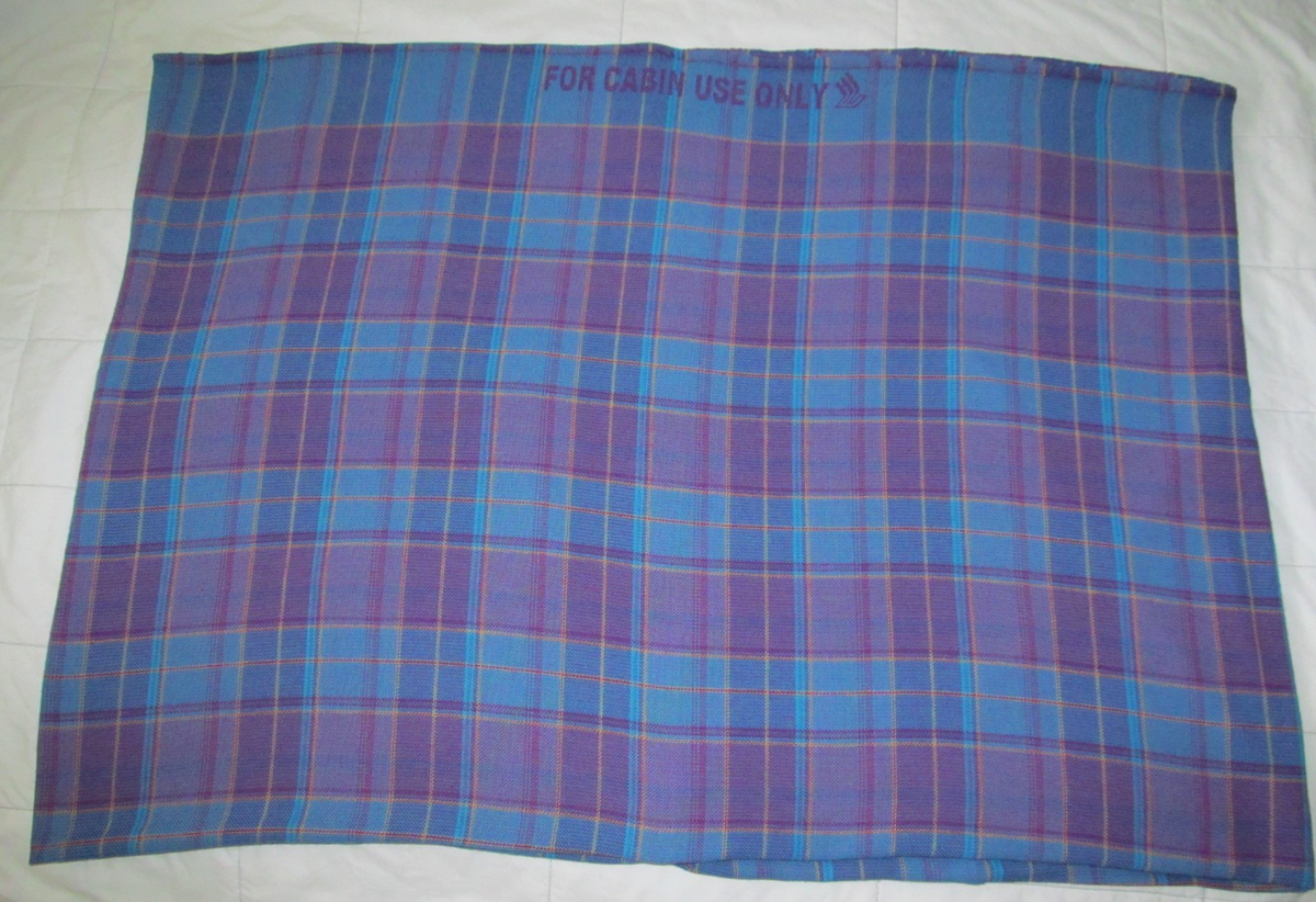 vintage SINGAPORE AIRLINES mod plaid color CABIN USE blanket vintage SINGAPORE AIRLINES mod plaid color CABIN USE blanket