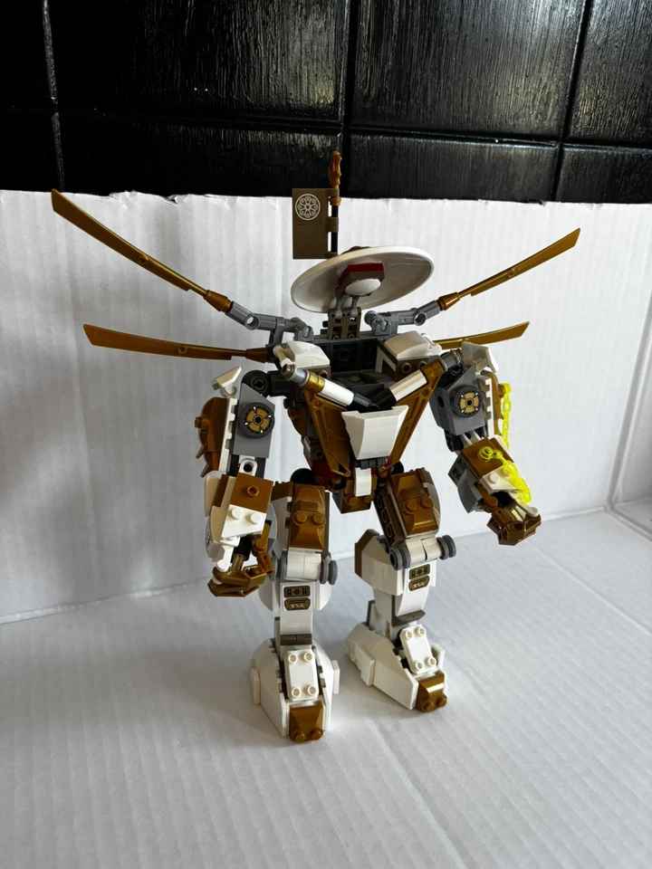 LEGO Ninjago 71702 Golden Mech, photo 1 of 5