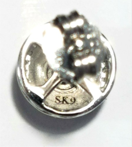 Pendientes de tachuelas redondos de plata esterlina blancos de 1/10 cttw - Imagen 10 de 10