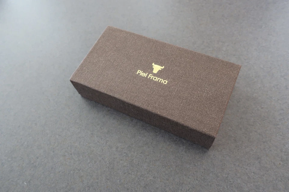 Funda de cuero marrón cocodrilo Piel Frama para Apple iPhone 6 Plus / 6S Plus #107 Foto 2 de 4