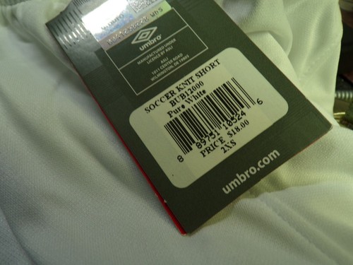 UMBRO PURE WHITE KIDS SOCCER SHORTS XXS - Picture 2 of 3