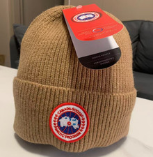 2026 CANADA GOOSE Couple's Knitted Hat for Winter Warmth and Versatile Matching