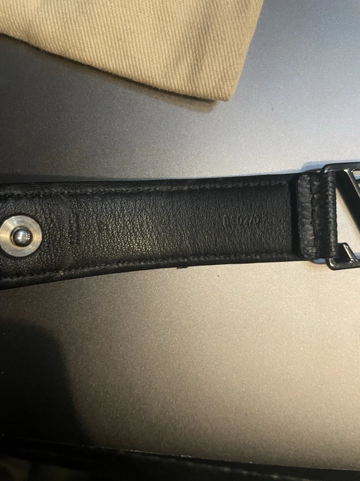 Autêntica pulseira Louis Vuitton M6295 preta monograma tamanho 19 - Imagem 4 de 4