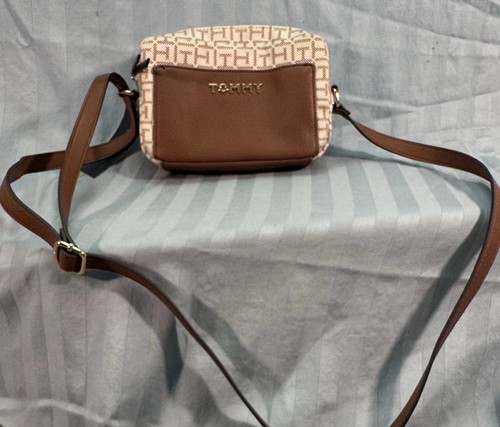 Tommy Hilfiger Crossbody Hand Purse Monogram Logo Light Brown crossbody bag NWT - Picture 9 of 10