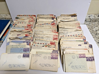 LOTE 450 Cartas Segunda Guerra Mundial Marido Esposa y Familia 975º Batallón FA