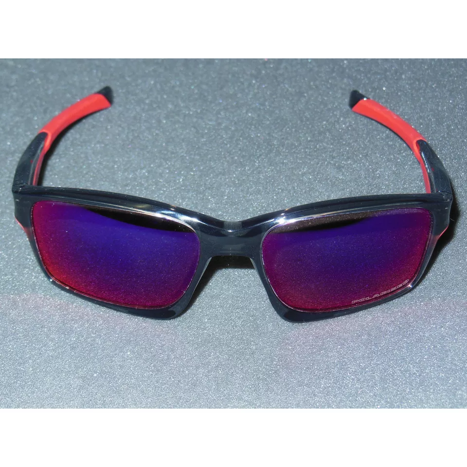 Nuevo/Blem Gafas de sol Oakley Chainlink Gris Humo/Rojo Iridio POLARIZADAS Eslabón de cadena Foto 4 de 4