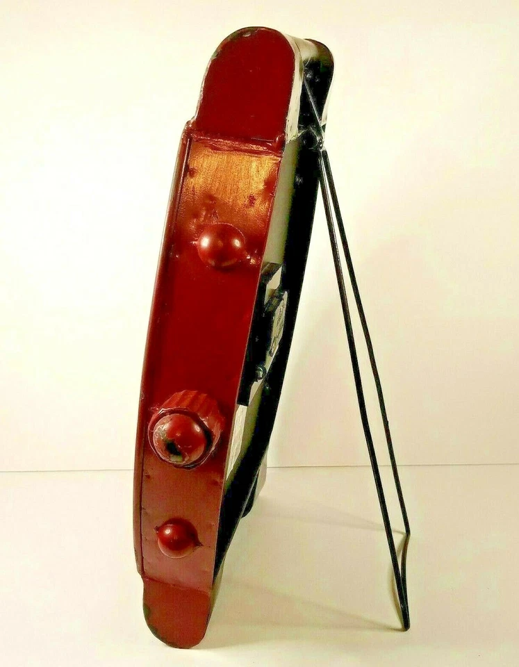 Reloj de mesa de 16" de metal rústico inspirado en números romanos JD Bassett Foto 4 de 4