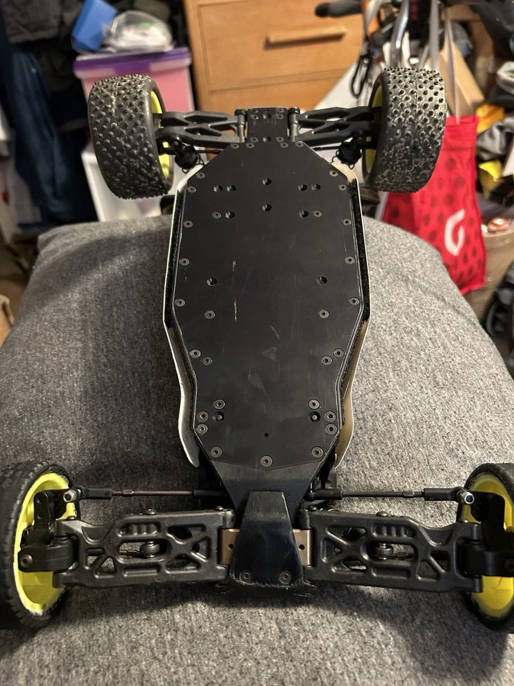 RC Car Xray XB2’17 Carpet Edition - Image 3 of 4