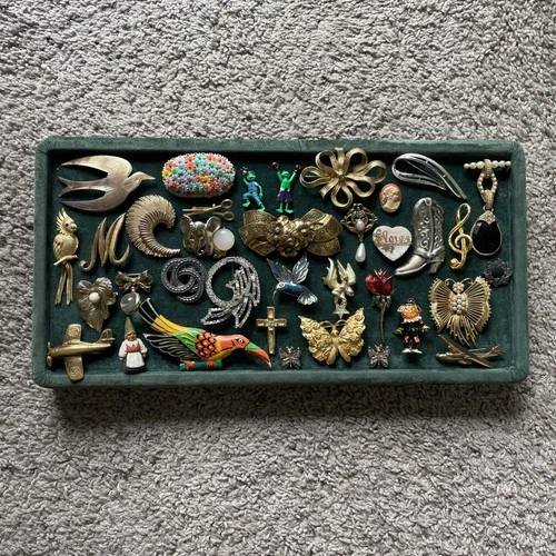 HUGE Lot of 36 Vintage Rhinestone Pin Brooch Costume Jewelry Collection Signed