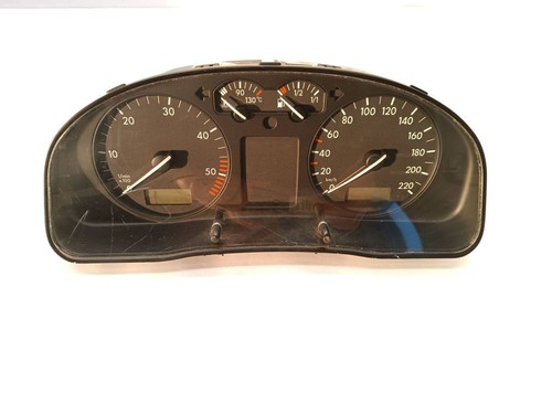 3B0919880D Volkswagen Passat B5 1998 Tacho Kombiinstrument ARB25341