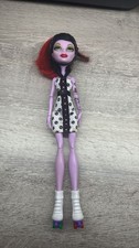 Monster High SKULTIMATE Roller Maze OPERETTA 2012 Mattel doll