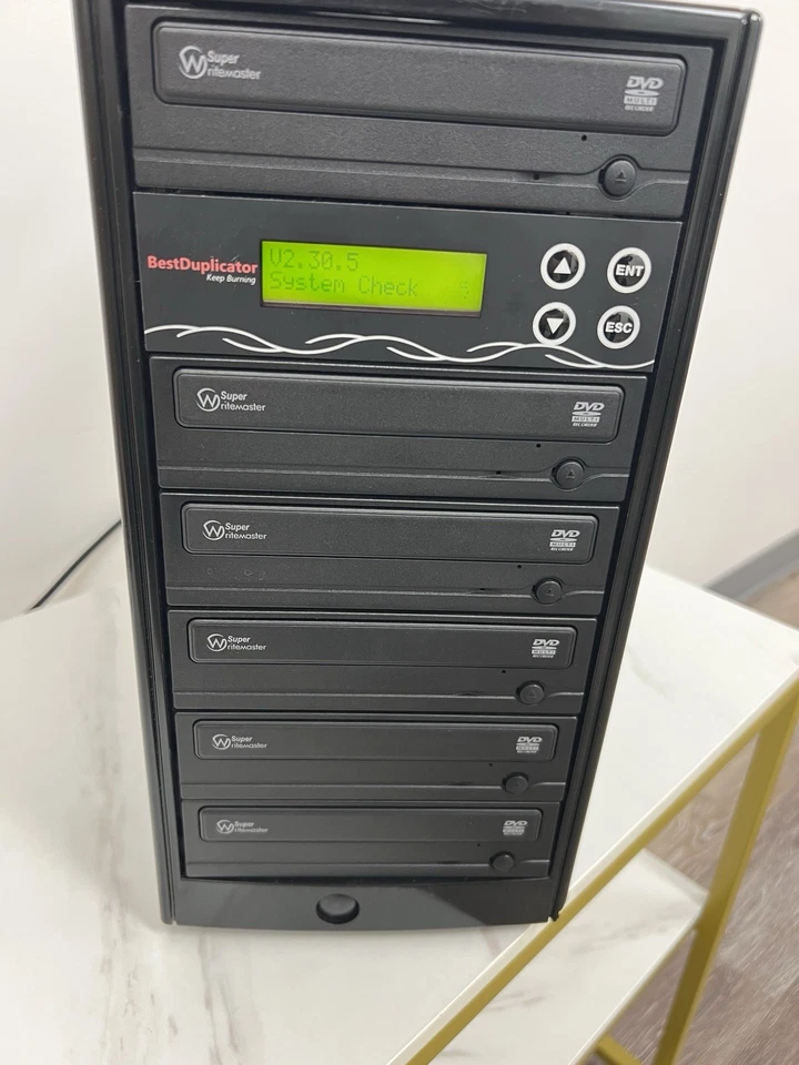 Duplicador de DVD SATA BestDuplicator BD-SMG-5T 6 Target 24X Foto 2 de 2