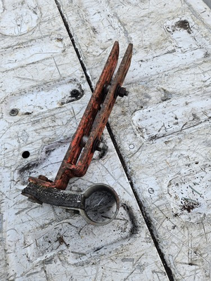 #ad Cub Cadet Haban 402d 402e Sickle Bar Axle Bracket 1650 1450 1250 1200 1000... $100.00