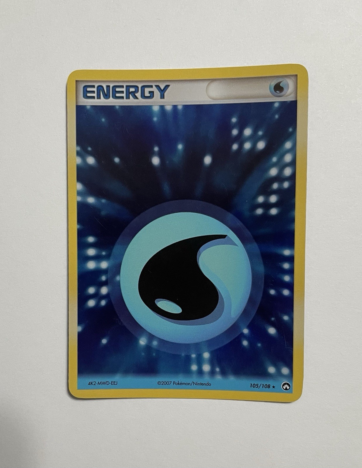 Pokémon Water Energy 105/108 Rare Holo - EX Power Keepers 2007 TCG Card